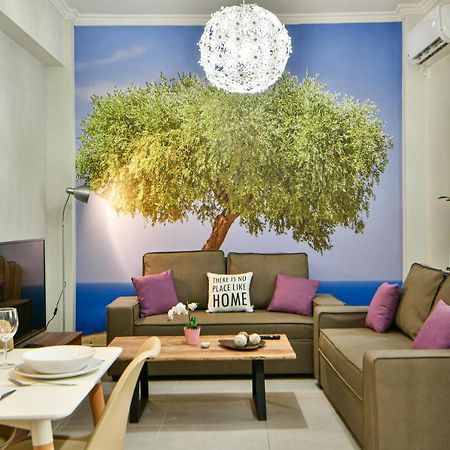 Fresh & Renovated Apartment Next To Metro Station 아테네 외부 사진
