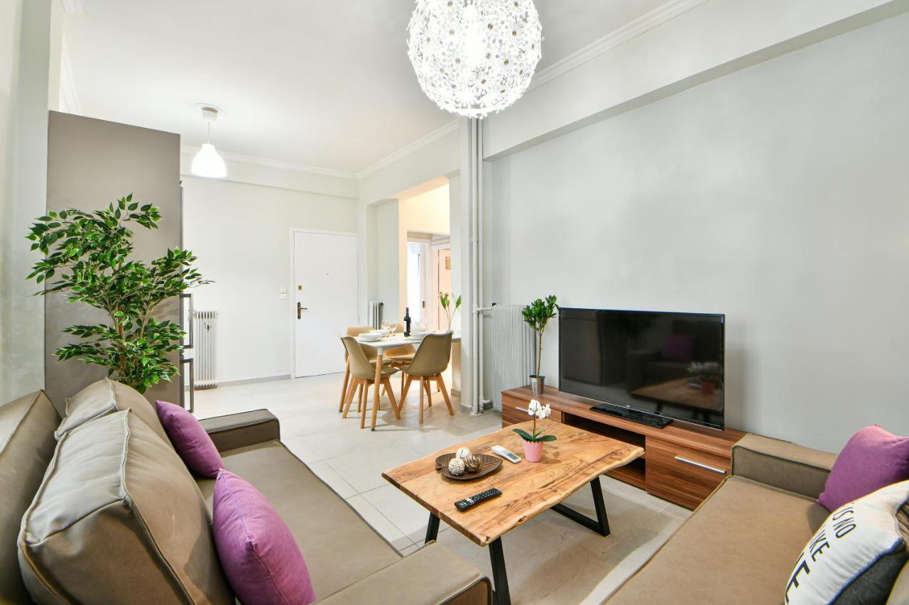 Fresh & Renovated Apartment Next To Metro Station 아테네 외부 사진