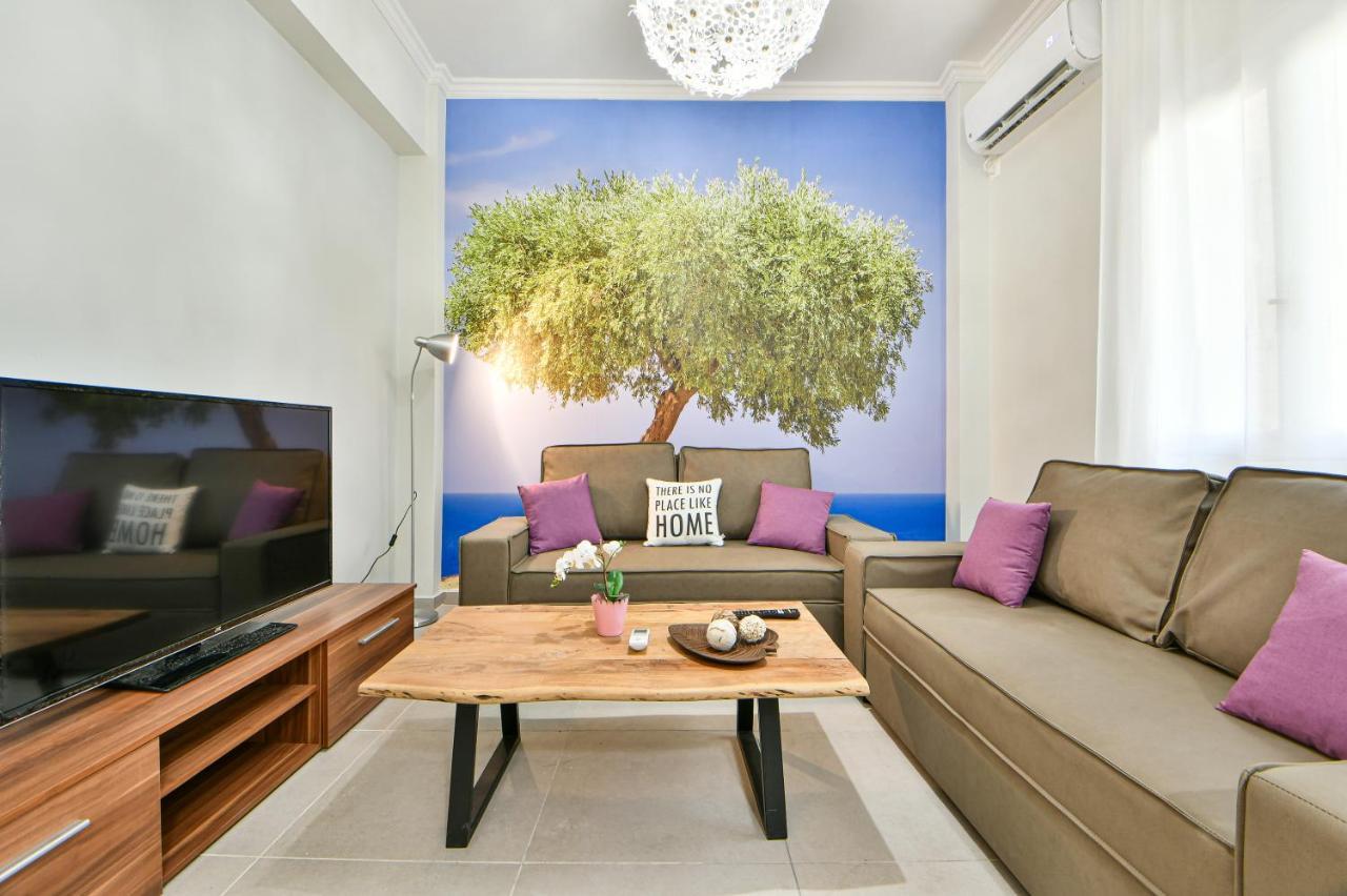 Fresh & Renovated Apartment Next To Metro Station 아테네 외부 사진
