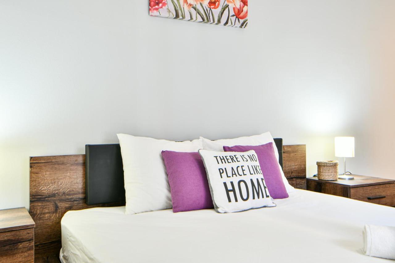 Fresh & Renovated Apartment Next To Metro Station 아테네 외부 사진